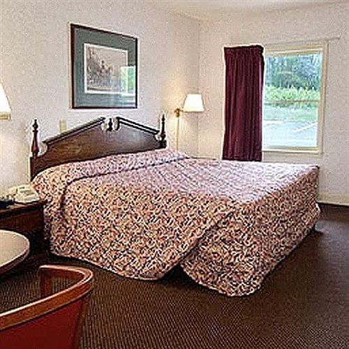 Econo Lodge Forest City Exteriér fotografie